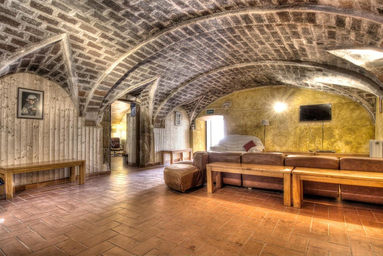 Mas Pages Hostel Sant Esteve De Guialbes Buitenkant foto